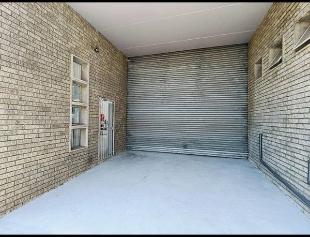 INDUSTRIAL PROPERTY TO RENT IN HALFWAY HOUSE